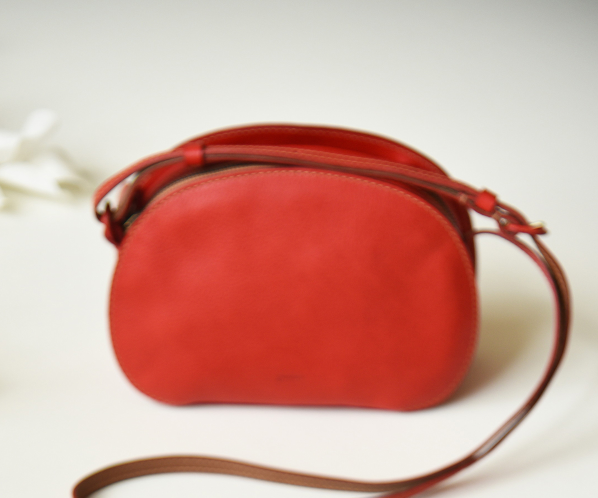 ミネルヴァキッコ 横型ショルダーバッグ｜商品一覧 | 革財布、バッグの