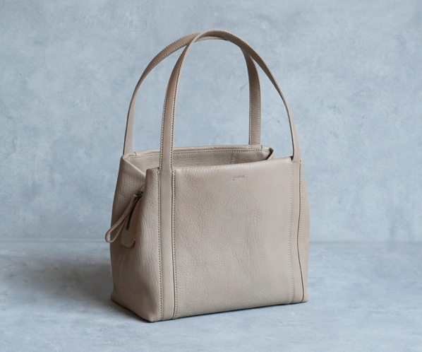 新色】ゴートベーシック ミドルトート｜商品一覧 | 革財布、バッグの