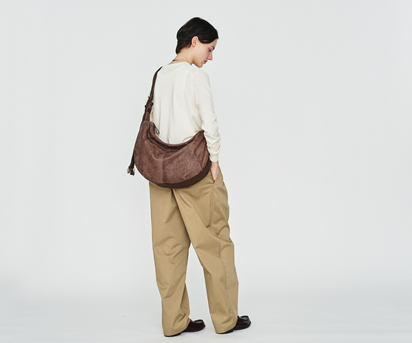 【直営店・WEB限定】アマカ ショルダーバッグ大 詳細画像 ダークブラウン 24