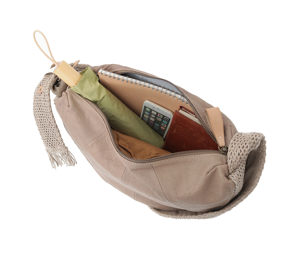 アマカ ショルダーバッグ小 詳細画像 グレー 10