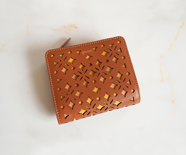 クアドリフォリオ 二つ折り財布 詳細画像 ブラウン 20