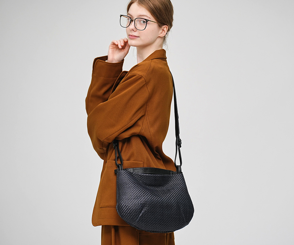 ペッレテッシル サイア 2wayショルダーバッグ小 詳細画像 スミクロ 20