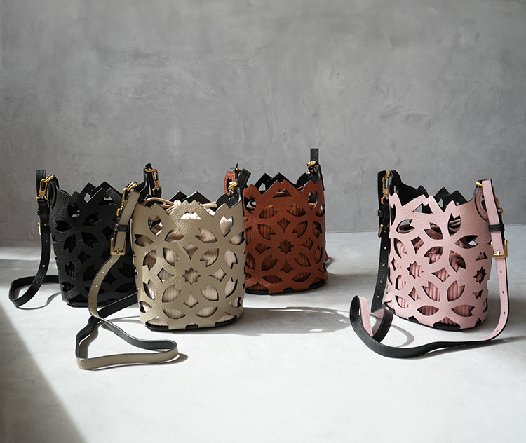 リバーシブルカットワーク